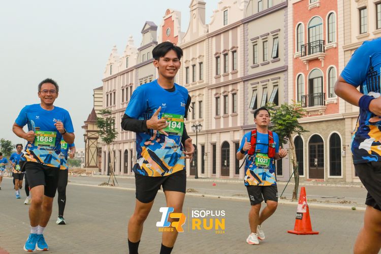 Race photo from ISOPlus Run 2024 Jakarta