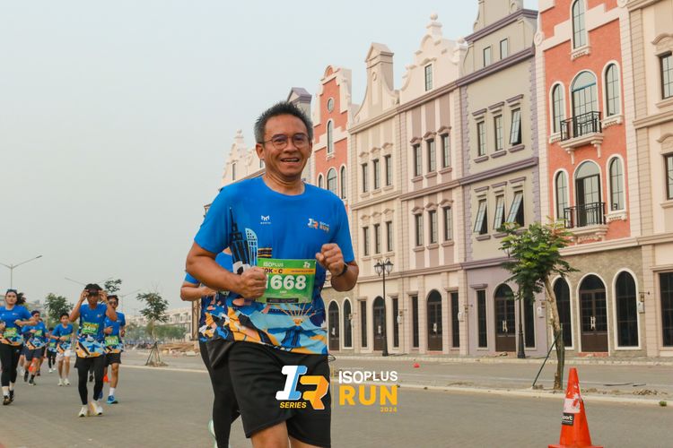Race photo from ISOPlus Run 2024 Jakarta