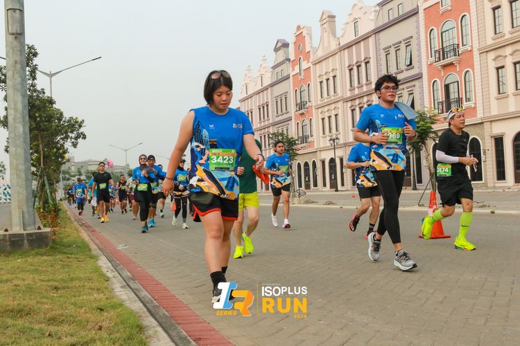 Race photo from ISOPlus Run 2024 Jakarta