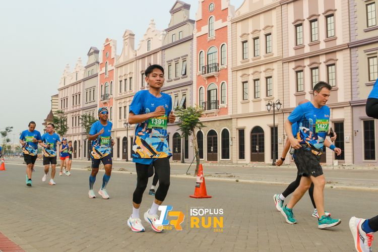 Race photo from ISOPlus Run 2024 Jakarta