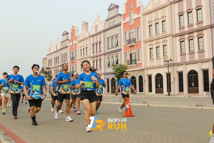 Race photo from ISOPlus Run 2024 Jakarta