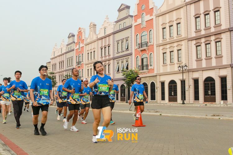 Race photo from ISOPlus Run 2024 Jakarta