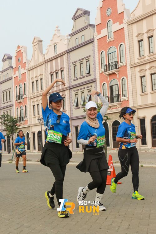 Race photo from ISOPlus Run 2024 Jakarta