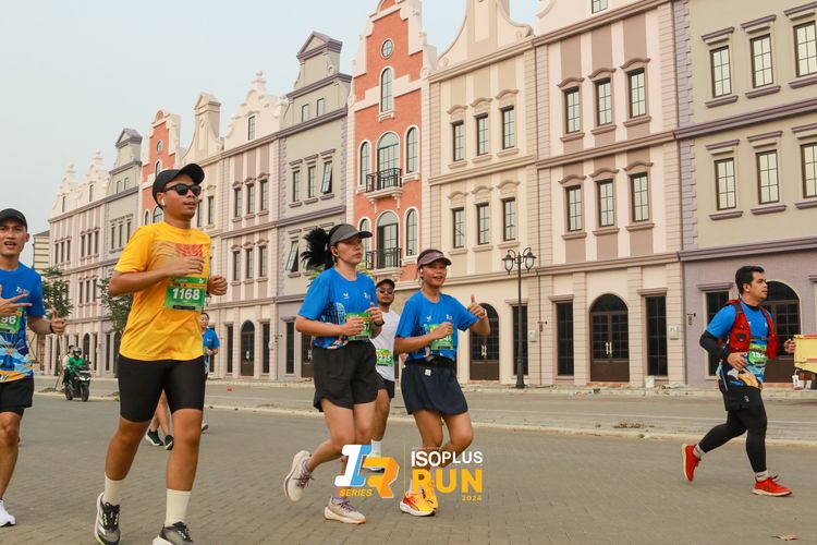 Race photo from ISOPlus Run 2024 Jakarta