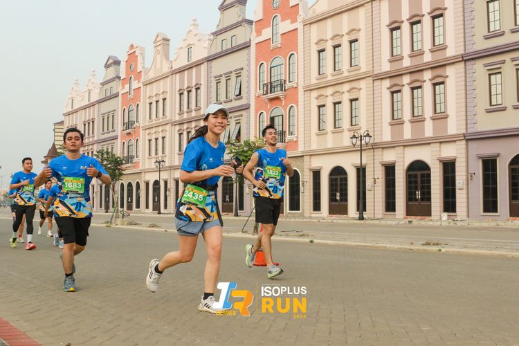 Race photo from ISOPlus Run 2024 Jakarta