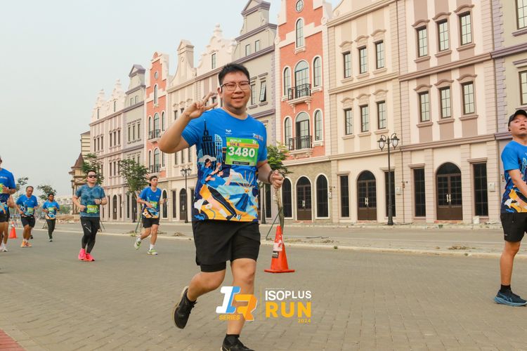 Race photo from ISOPlus Run 2024 Jakarta