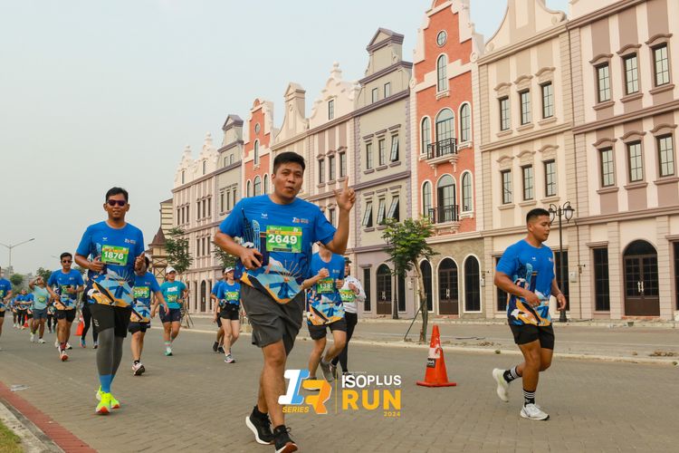 Race photo from ISOPlus Run 2024 Jakarta