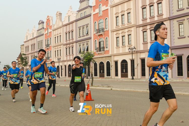 Race photo from ISOPlus Run 2024 Jakarta