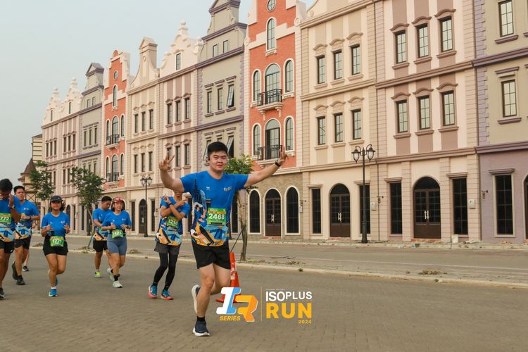 Race photo from ISOPlus Run 2024 Jakarta