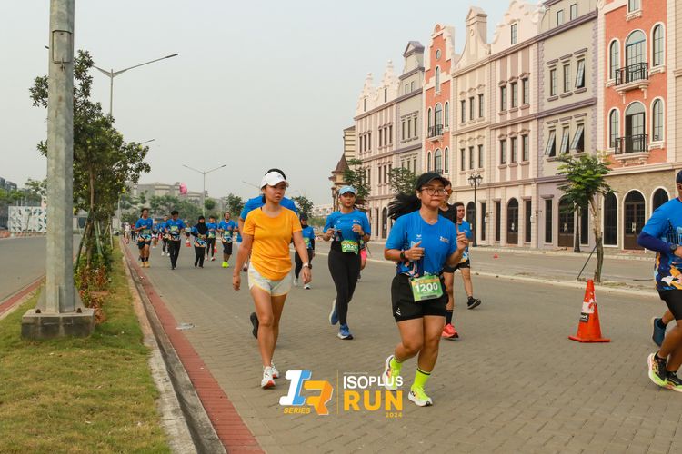 Race photo from ISOPlus Run 2024 Jakarta