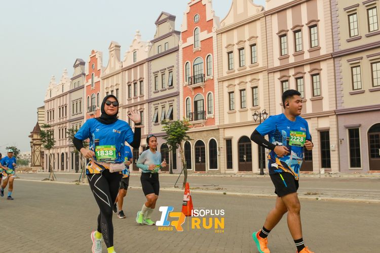 Race photo from ISOPlus Run 2024 Jakarta