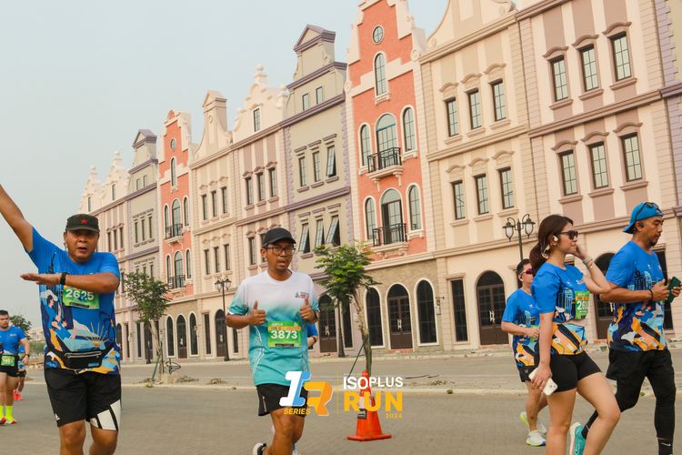 Race photo from ISOPlus Run 2024 Jakarta