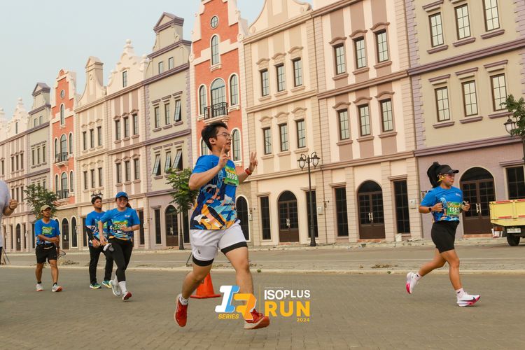 Race photo from ISOPlus Run 2024 Jakarta