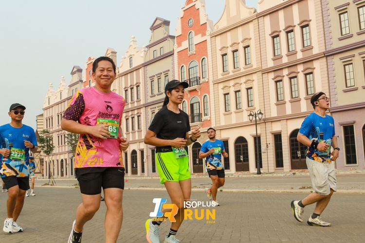 Race photo from ISOPlus Run 2024 Jakarta