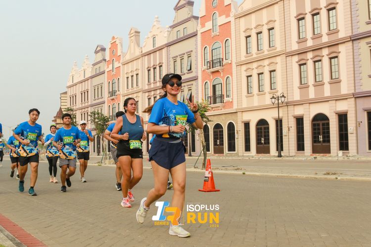 Race photo from ISOPlus Run 2024 Jakarta