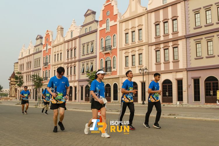 Race photo from ISOPlus Run 2024 Jakarta