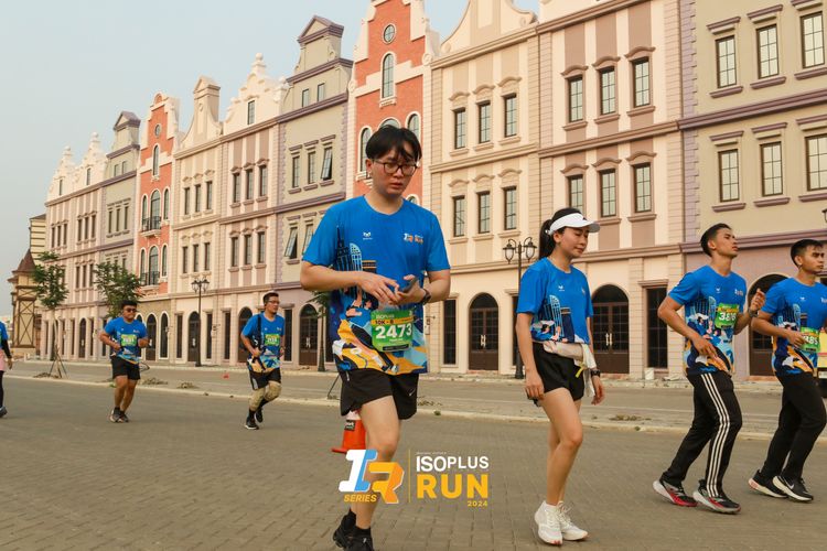 Race photo from ISOPlus Run 2024 Jakarta