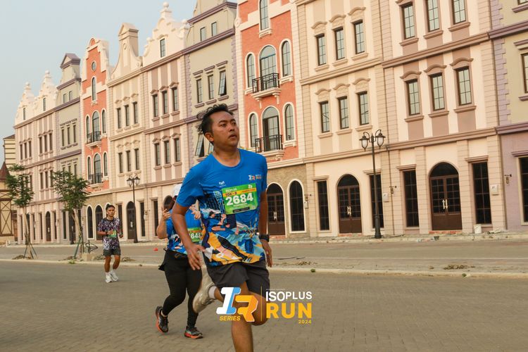 Race photo from ISOPlus Run 2024 Jakarta