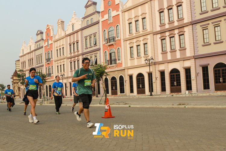 Race photo from ISOPlus Run 2024 Jakarta