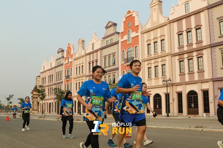 Race photo from ISOPlus Run 2024 Jakarta