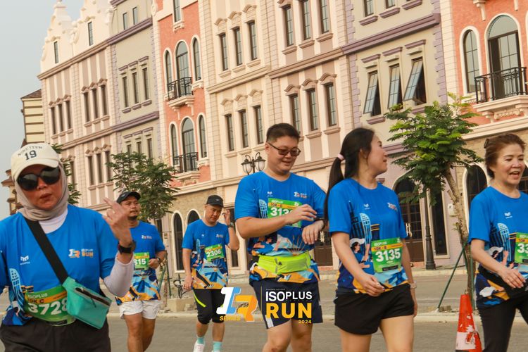Race photo from ISOPlus Run 2024 Jakarta