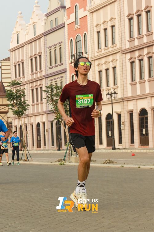 Race photo from ISOPlus Run 2024 Jakarta