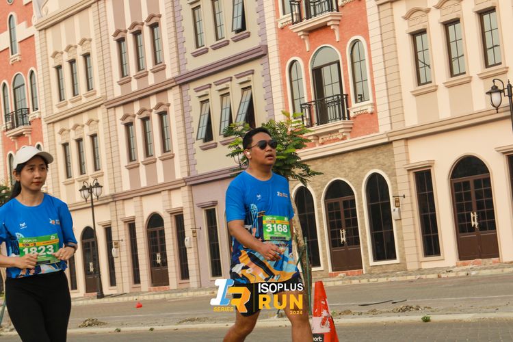 Race photo from ISOPlus Run 2024 Jakarta