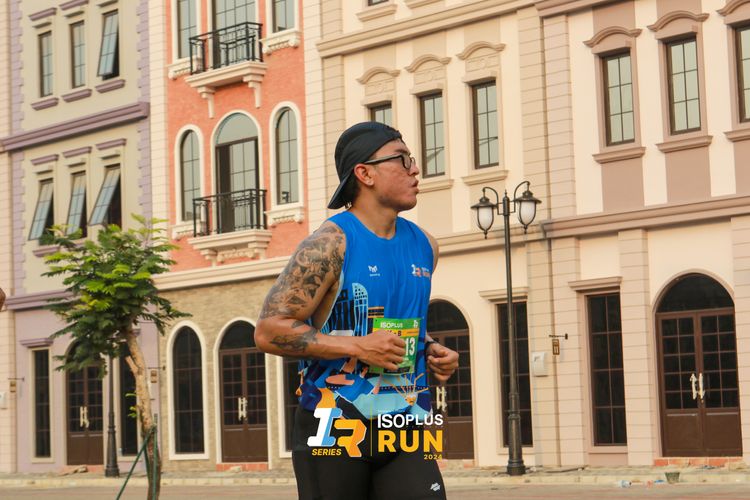 Race photo from ISOPlus Run 2024 Jakarta