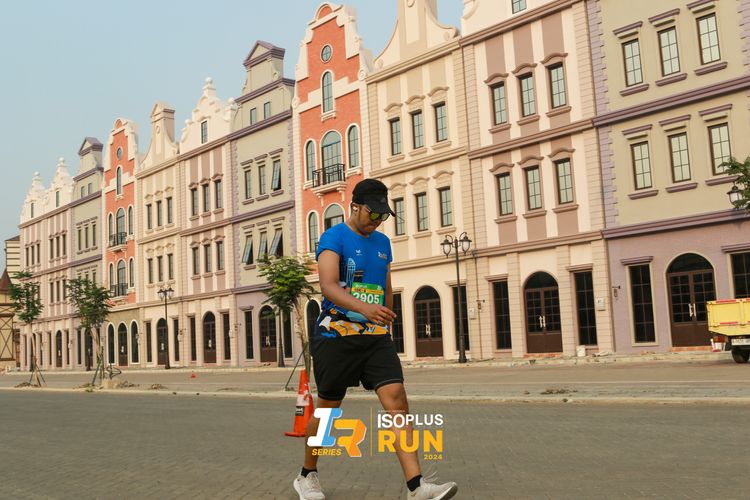Race photo from ISOPlus Run 2024 Jakarta