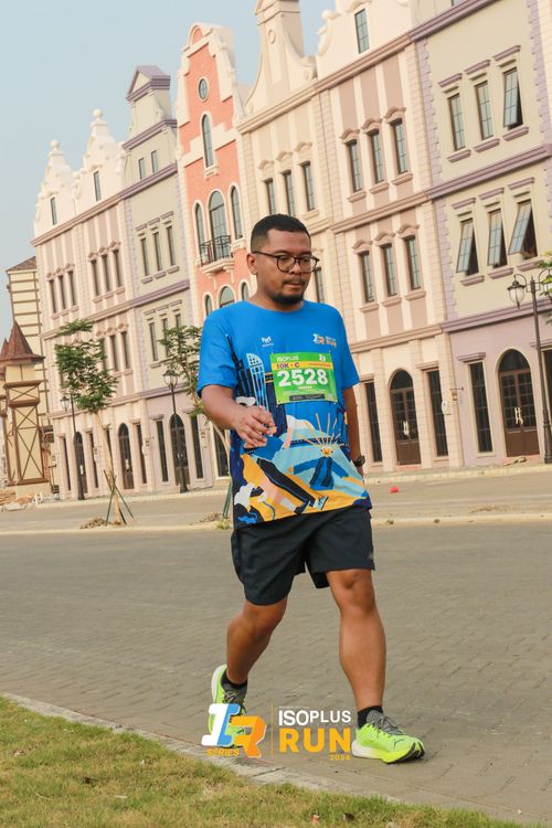 Race photo from ISOPlus Run 2024 Jakarta