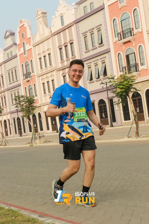 Race photo from ISOPlus Run 2024 Jakarta