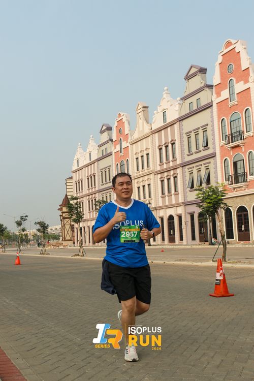 Race photo from ISOPlus Run 2024 Jakarta