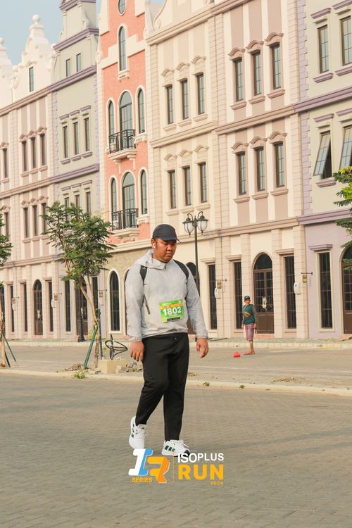 Race photo from ISOPlus Run 2024 Jakarta