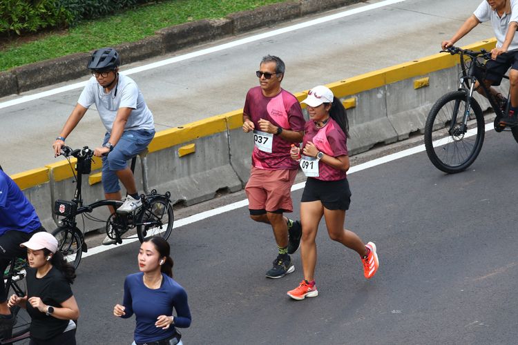 Race photo from Assurance Fun Run 2024