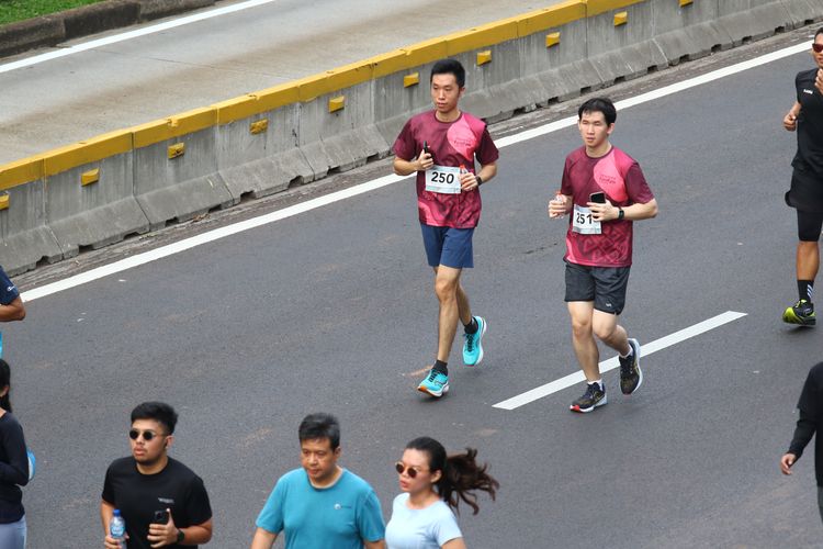 Race photo from Assurance Fun Run 2024