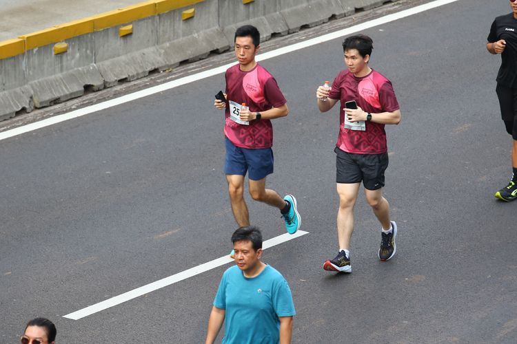 Race photo from Assurance Fun Run 2024