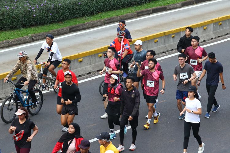 Race photo from Assurance Fun Run 2024
