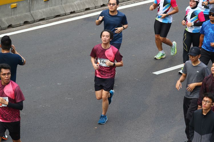 Race photo from Assurance Fun Run 2024