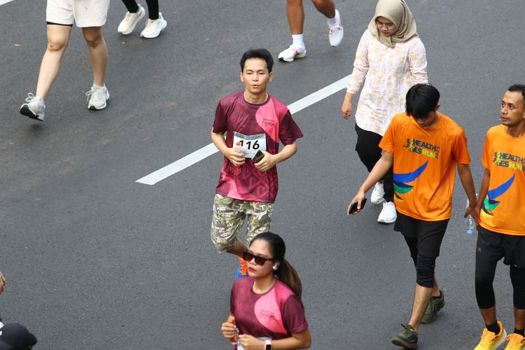 Race photo from Assurance Fun Run 2024