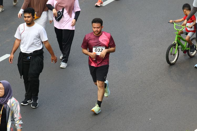 Race photo from Assurance Fun Run 2024