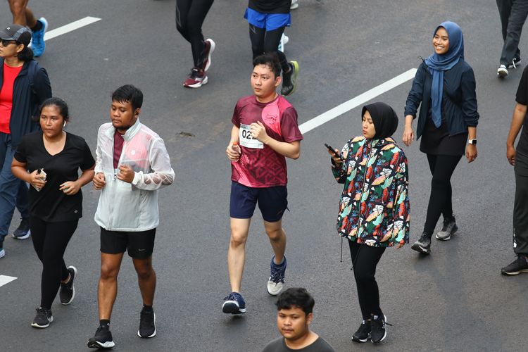 Race photo from Assurance Fun Run 2024