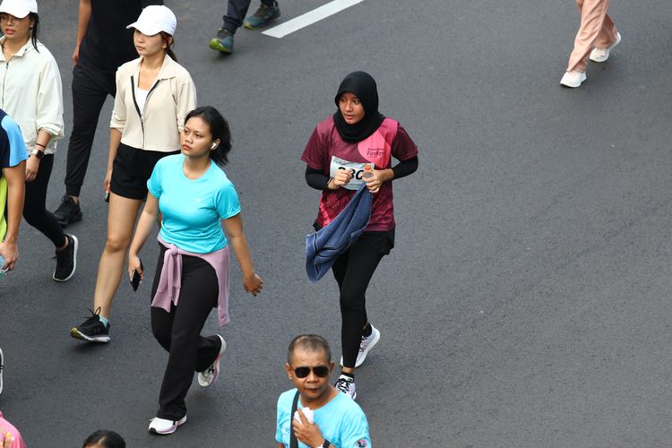 Race photo from Assurance Fun Run 2024