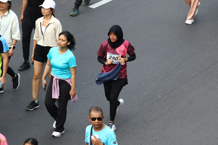 Race photo from Assurance Fun Run 2024