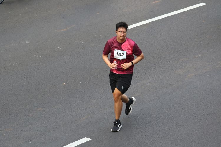 Race photo from Assurance Fun Run 2024