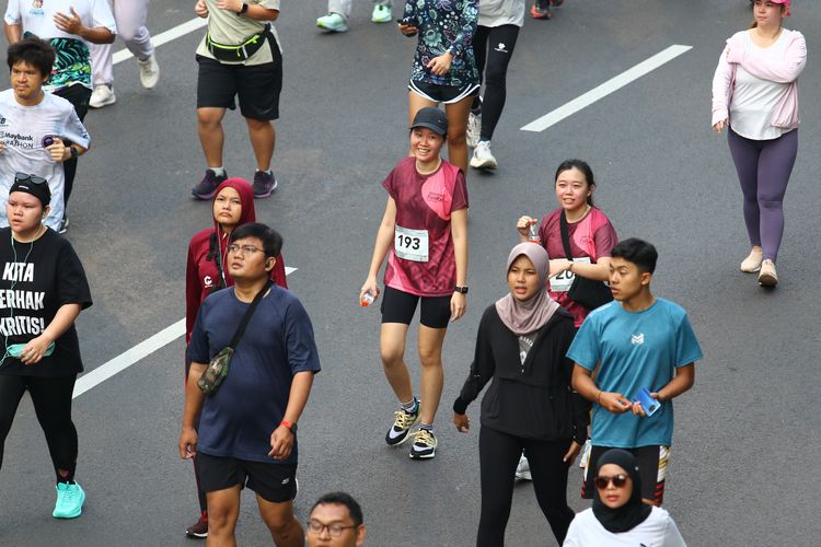 Race photo from Assurance Fun Run 2024