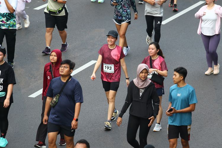 Race photo from Assurance Fun Run 2024