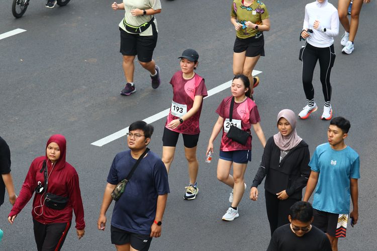 Race photo from Assurance Fun Run 2024