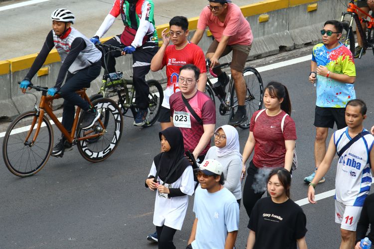 Race photo from Assurance Fun Run 2024