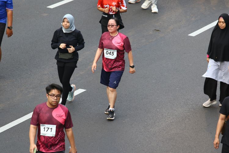 Race photo from Assurance Fun Run 2024