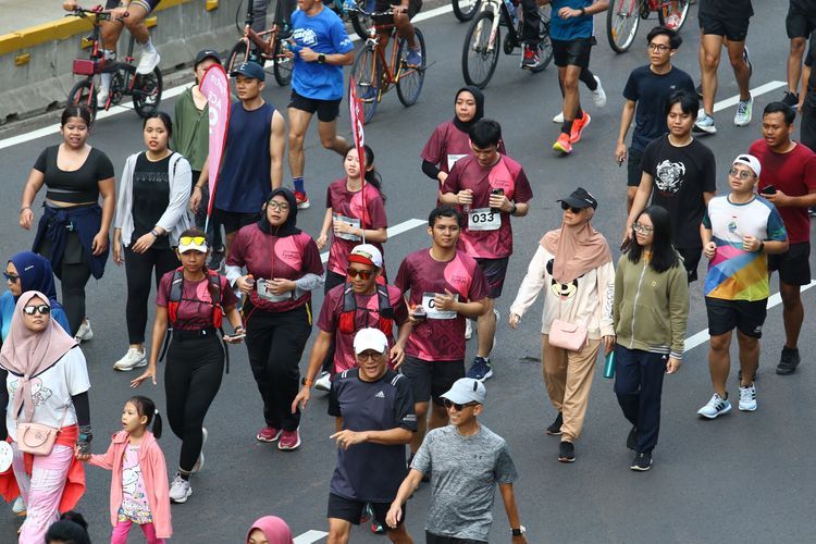 Race photo from Assurance Fun Run 2024